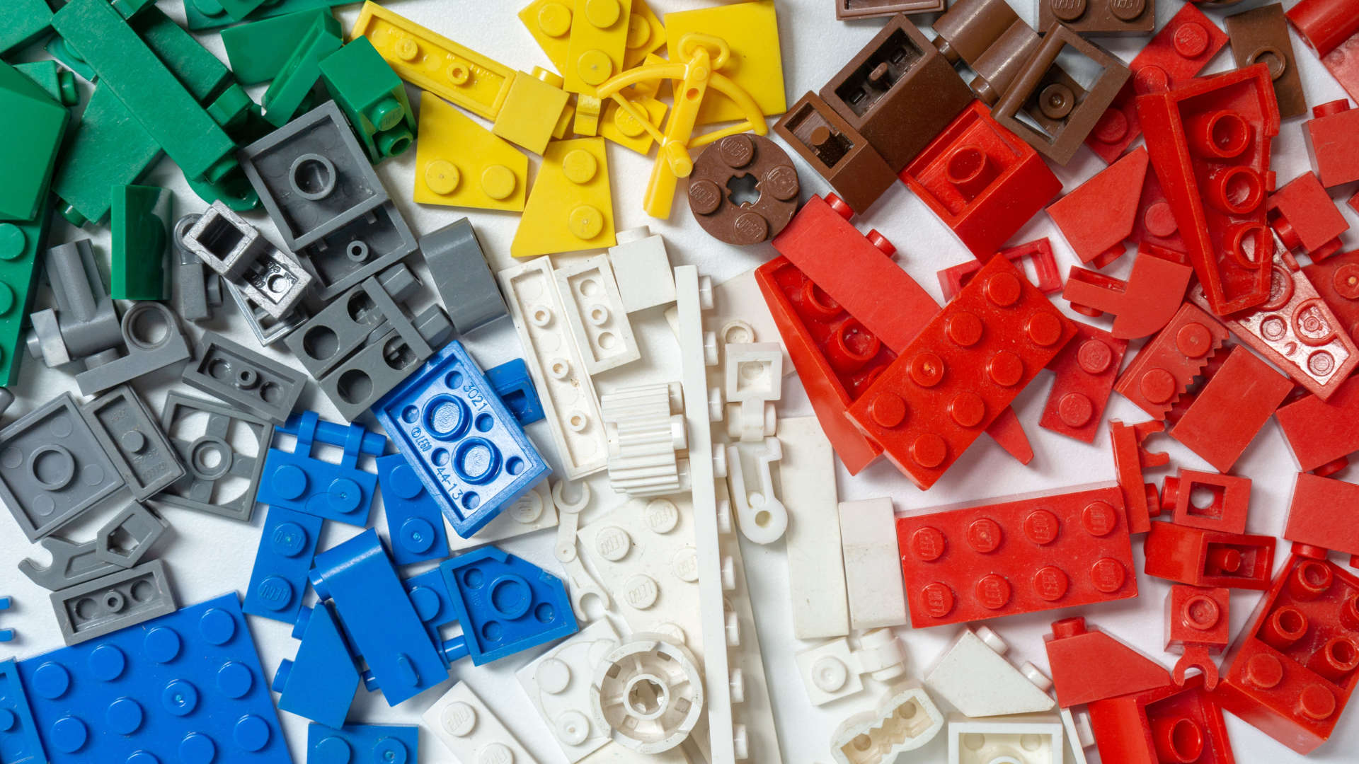 Enhancing the beatonbenchmarks with factor analysis